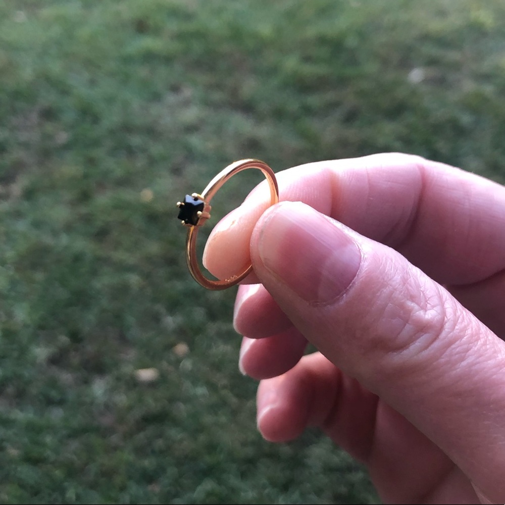 Yellow Gold Black Onyx Square Solitaire Ring - Picture 4 of 4